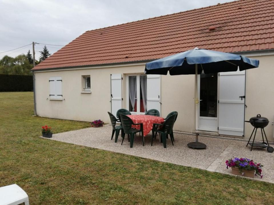 Maison Independante Lailly-en-Val Kültér fotó